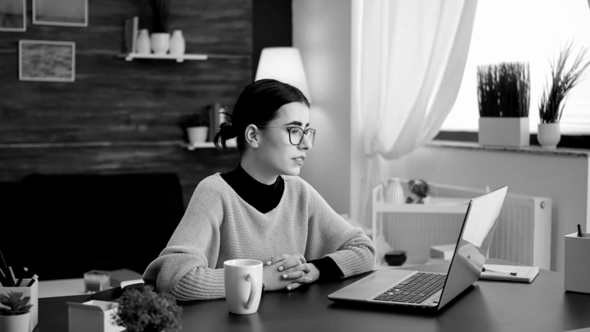 Ambiente di sviluppo mobile con codice e interfacce